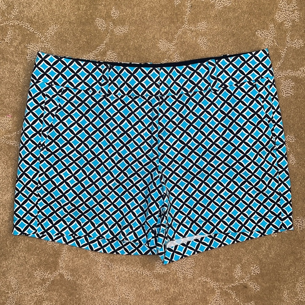 Ann Taylor 4” City Shorts, Sz 8